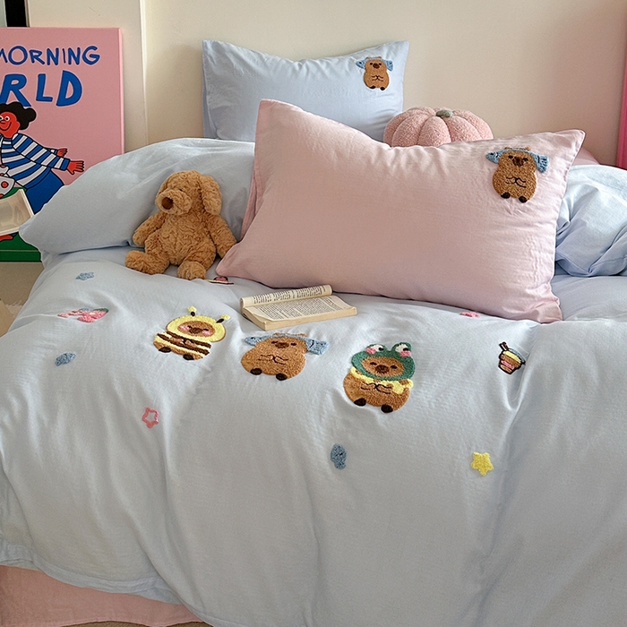 91家纺网 家纺一手货源 找家纺 TT.one 塔塔家居 2025新款全棉双层纱毛巾绣萌宠系列四件套 呆萌皮皮