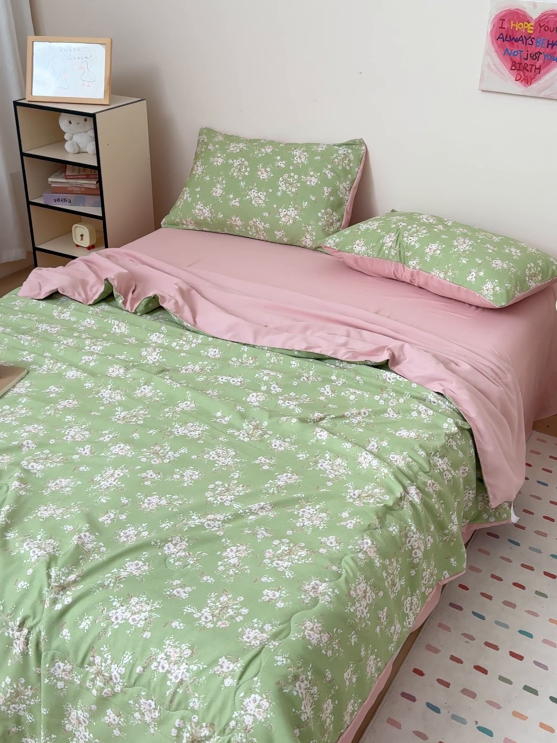 91家纺网 家纺一手货源 找家纺 南北家居 2025新款针织棉双层纱夏被四件套 雏菊低语