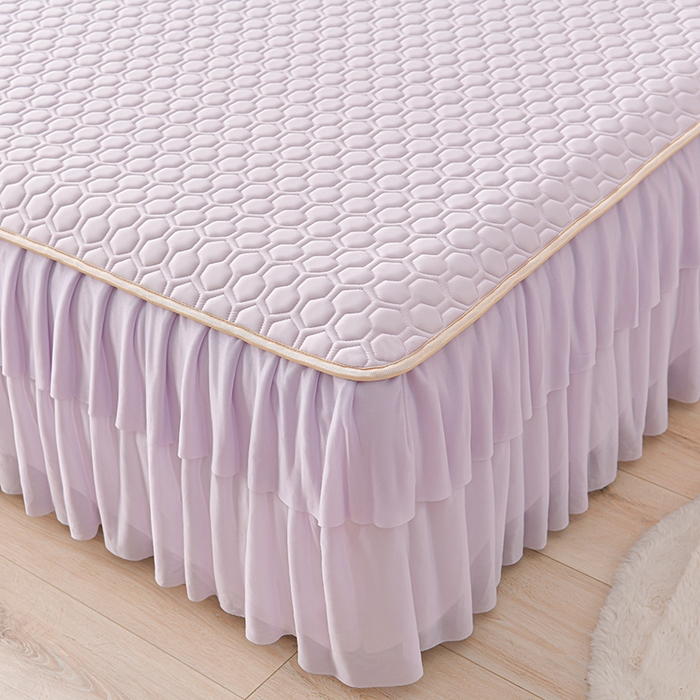 91家纺网 家纺一手货源 找家纺 畅畅家纺 2025新款夏季凉感丝足球花纯色凉席夏被四件套 足球花-魅紫