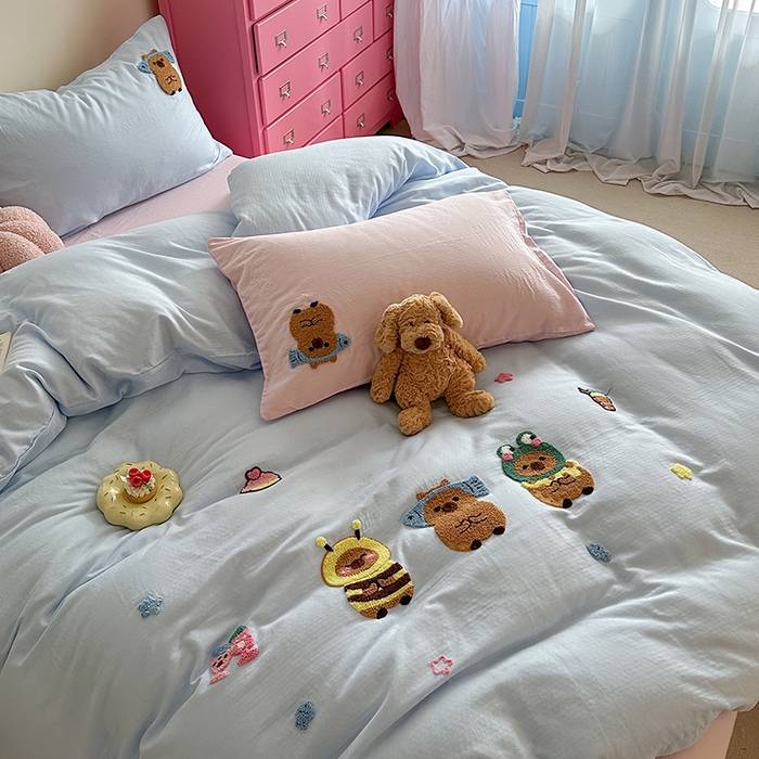 91家纺网 家纺一手货源 找家纺 TT.one 塔塔家居 2025新款全棉双层纱毛巾绣萌宠系列四件套 呆萌皮皮