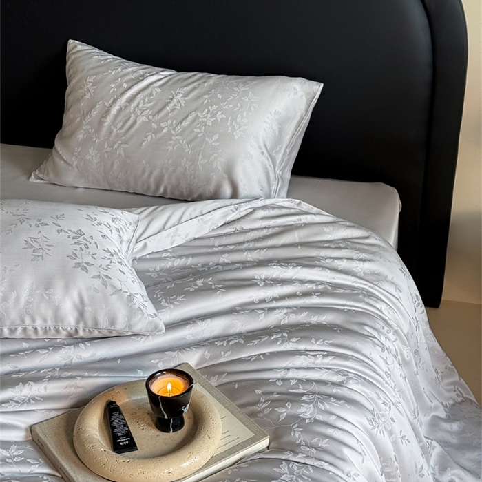 91家纺网 家纺一手货源 找家纺 FORTWO2025新款60支兰精天丝浮雕提花四件套		 慕光