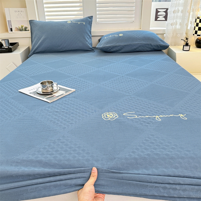 91家纺网 家纺一手货源 找家纺 曼町家居 2025新款全棉华夫格床笠 蔚蓝