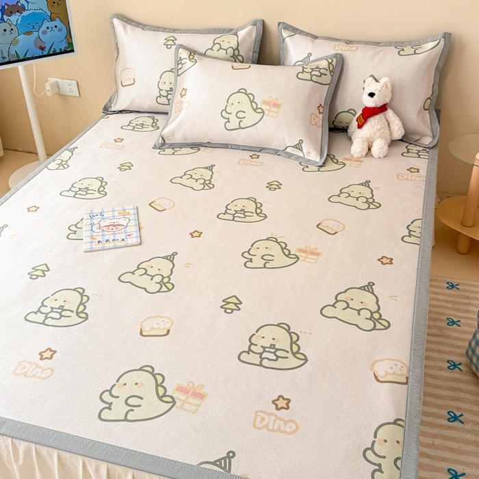 91家纺网 家纺一手货源 找家纺 典曼家纺 2025春夏新款250D冰丝宽边圆网冰丝凉席席子 礼物恐龙