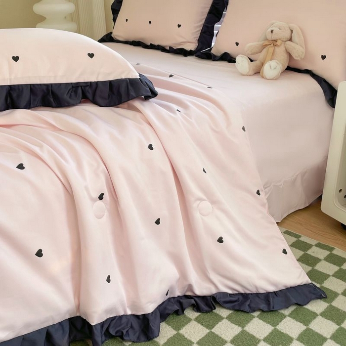 91家纺网 家纺一手货源 找家纺 绣女坊  2025新款水洗天丝夏被四件套 粉色爱心