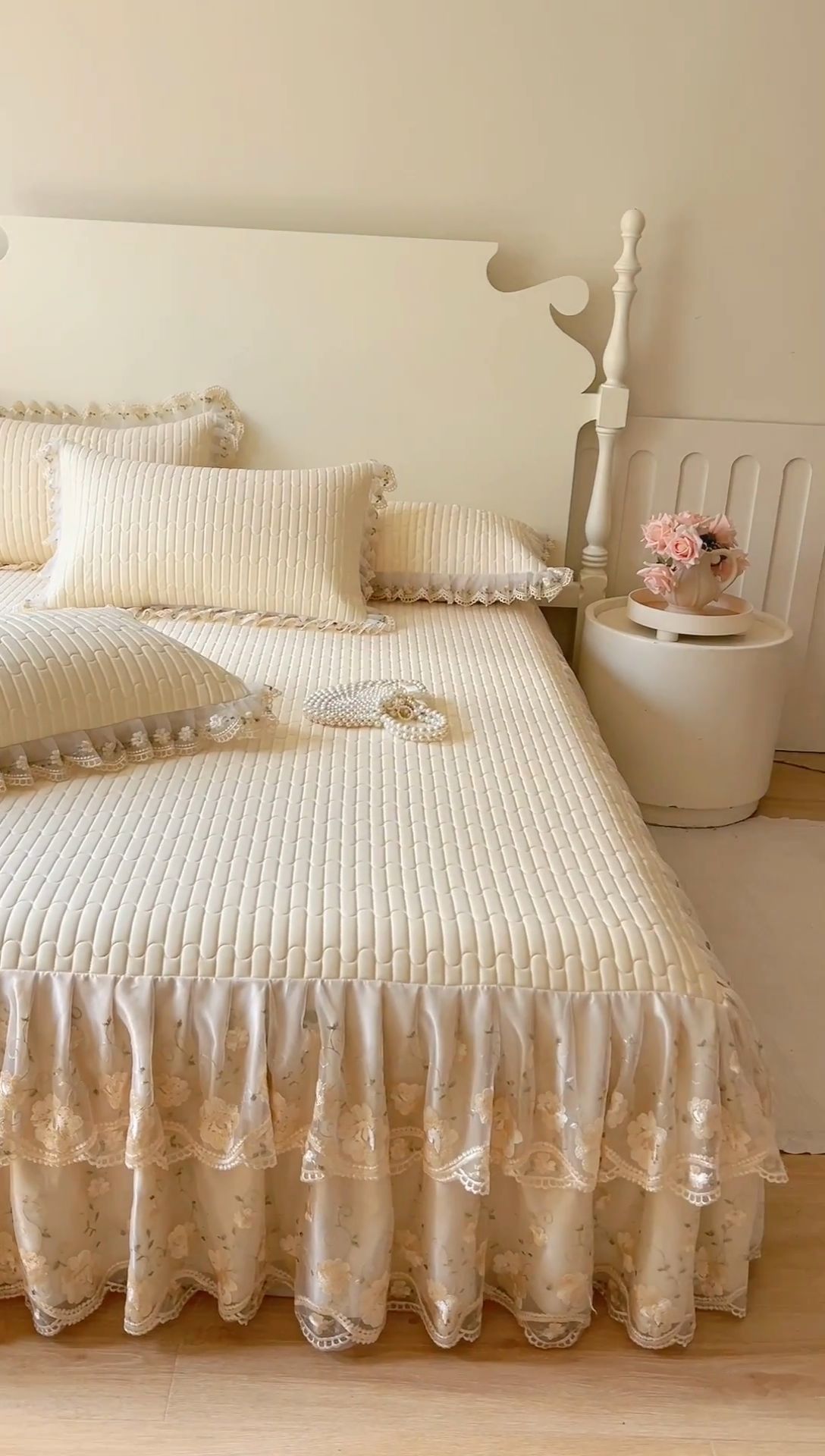 91家纺网 家纺一手货源 找家纺 恋尚 2025新款乳胶凉感床笠裙-甜朵【控价170起】 甜朵-奶黄