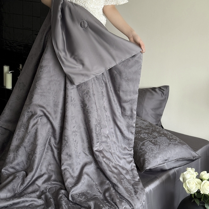 91家纺网 家纺一手货源 找家纺 鹿班家居 2025年夏季60S莱赛尔提花夏被系列-原野【标准会员-20元】 原野-深灰