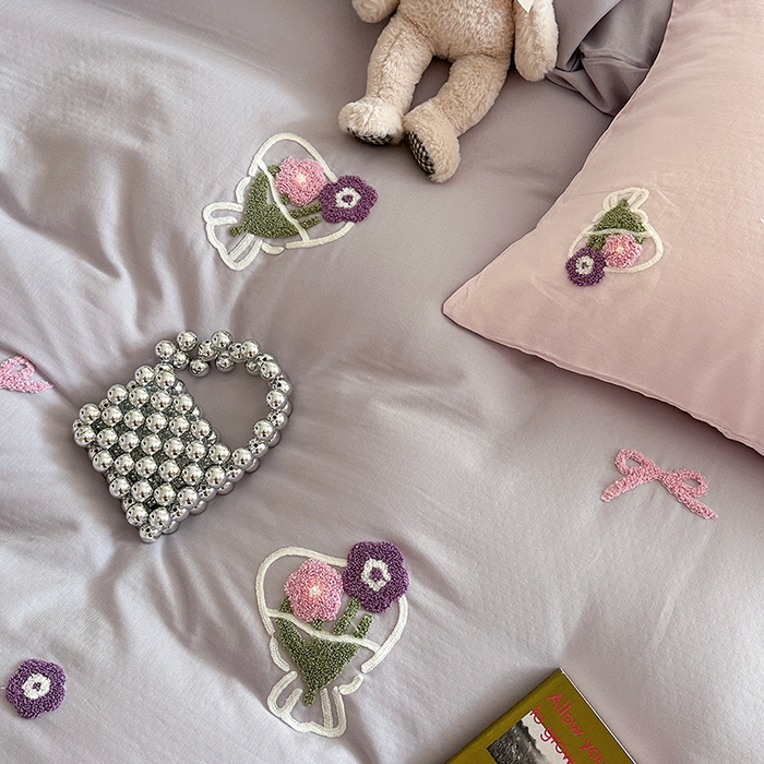 91家纺网 家纺一手货源 找家纺 TT.one 塔塔家居 2025新款全棉双层纱毛巾绣萌宠系列四件套 浪漫假日