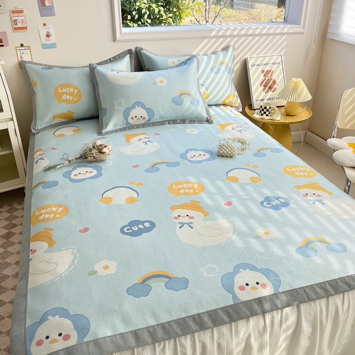 91家纺网 家纺一手货源 找家纺 典曼家纺 2025春夏新款250D冰丝宽边圆网冰丝凉席席子 可爱鸭