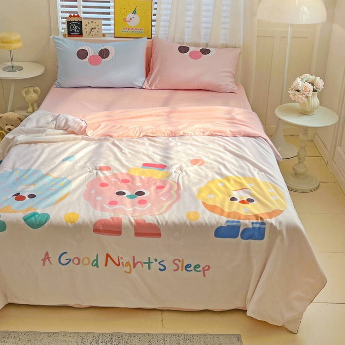 91家纺网 家纺一手货源 找家纺 海岛哥哥 2025新款水洗棉大版卡通夏被 小小甜甜圈