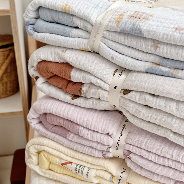 91家纺网 家纺一手货源 找家纺 BOSS 2025新款全棉纯棉皱皱纱儿童盖毯夏被  幼儿园夏被夏凉被空调被 组合图