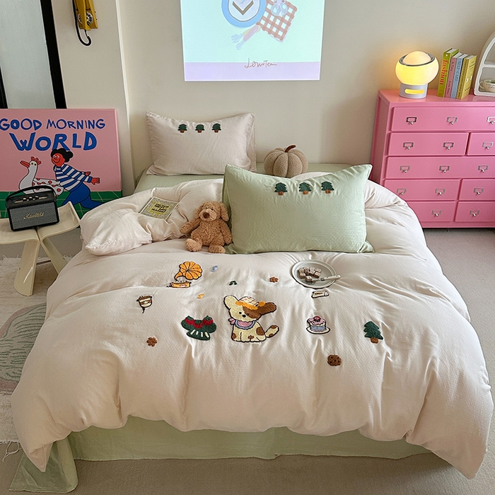 91家纺网 家纺一手货源 找家纺 TT.one 塔塔家居 2025新款全棉双层纱毛巾绣萌宠系列四件套 派对小狗