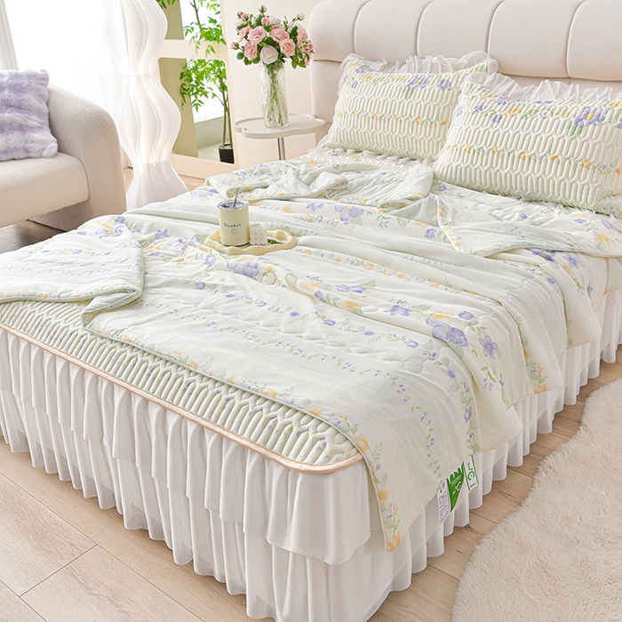 91家纺网 家纺一手货源 找家纺 畅畅家纺 2025新款夏季凉感丝印花足球花凉席夏被夏凉被空调被四件套 足球花-花香四溢