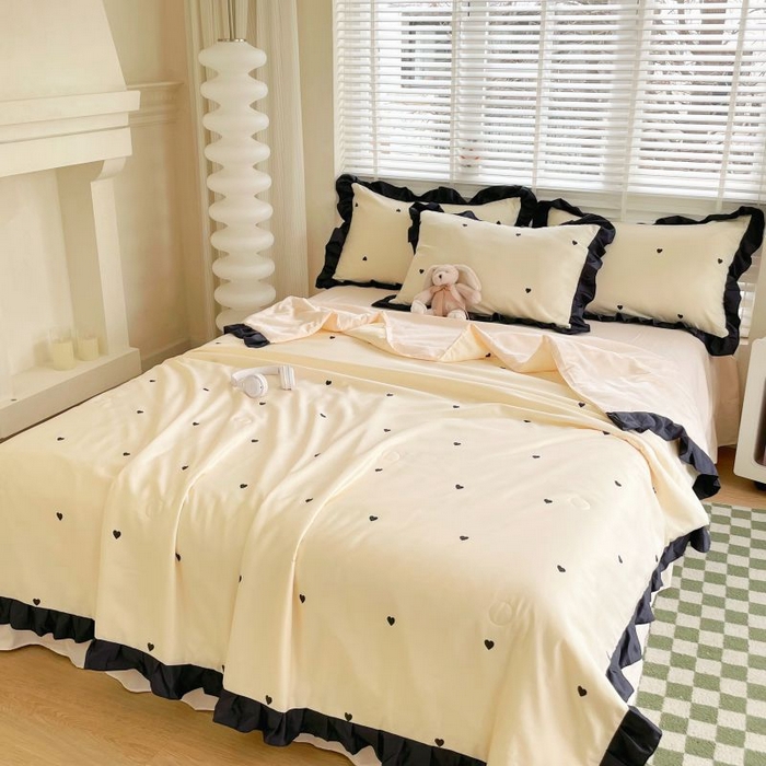 91家纺网 家纺一手货源 找家纺 绣女坊  2025新款水洗天丝夏被四件套 黄色爱心