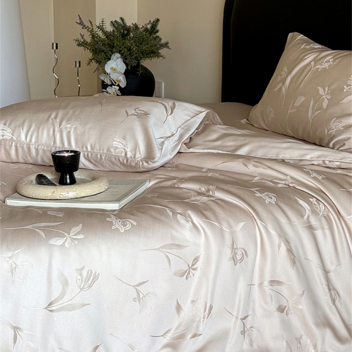 91家纺网 家纺一手货源 找家纺 FORTWO2025新款60支兰精天丝浮雕提花四件套		 花香