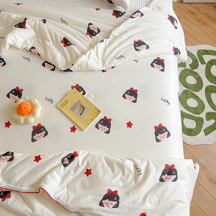 91家纺网 家纺一手货源 找家纺 麦伦家居 2025新款云柔针织棉大豆夏凉被 蝴蝶结女孩