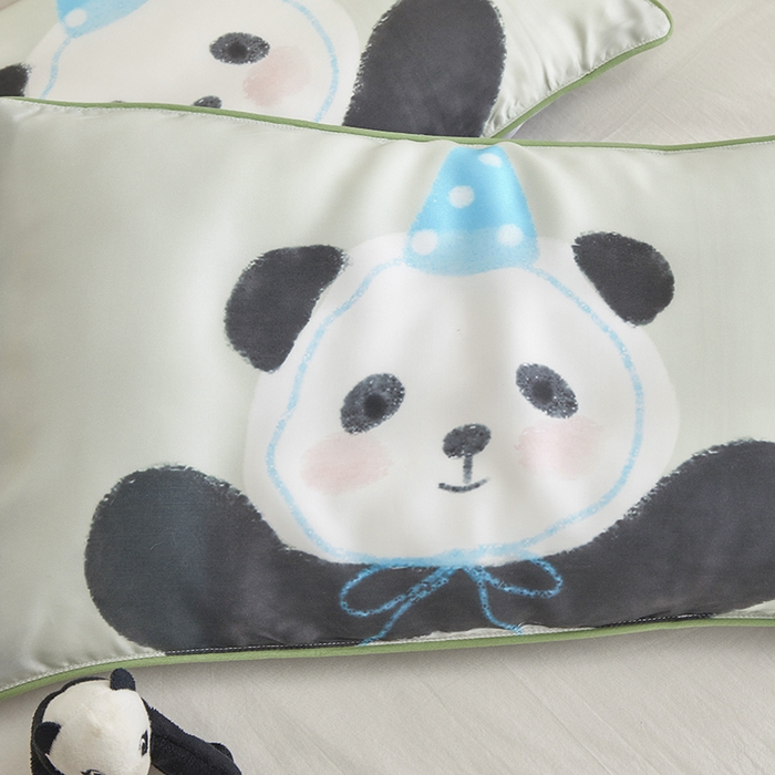 91家纺网 家纺一手货源 找家纺 荷马之梦  2025新款系列——A类60s原创手绘卡通儿童枕套 胖达