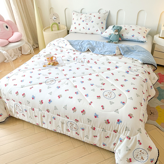 91家纺网 家纺一手货源 找家纺 熙宴家纺 2025新款A类水洗双层纱100%新疆棉花印花夏被空调被夏凉被 甜心草莓