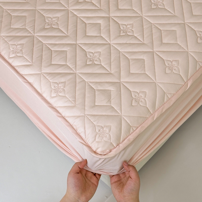 91家纺网 家纺一手货源 找家纺 云雀   2025新款舒适莱赛尔天丝夹棉床笠 菱格床笠-玉粉