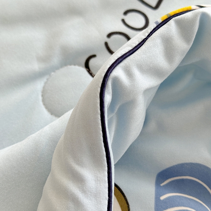 91家纺网 家纺一手货源 找家纺 麦伦家居 2025新款云柔针织棉大豆夏凉被 工程车