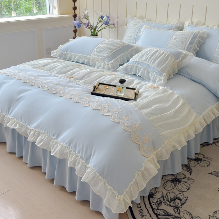 91家纺网 家纺一手货源 找家纺 狂想家 2025高定蕾丝糯小棉安妮系列四件套 晴空兰