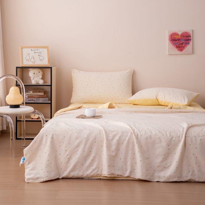 91家纺网 家纺一手货源 找家纺 南北家居 2025新款针织棉双层纱夏被四件套 晨露波点