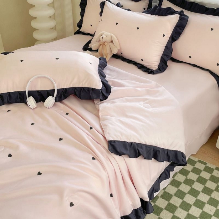 91家纺网 家纺一手货源 找家纺 绣女坊  2025新款水洗天丝夏被四件套 粉色爱心