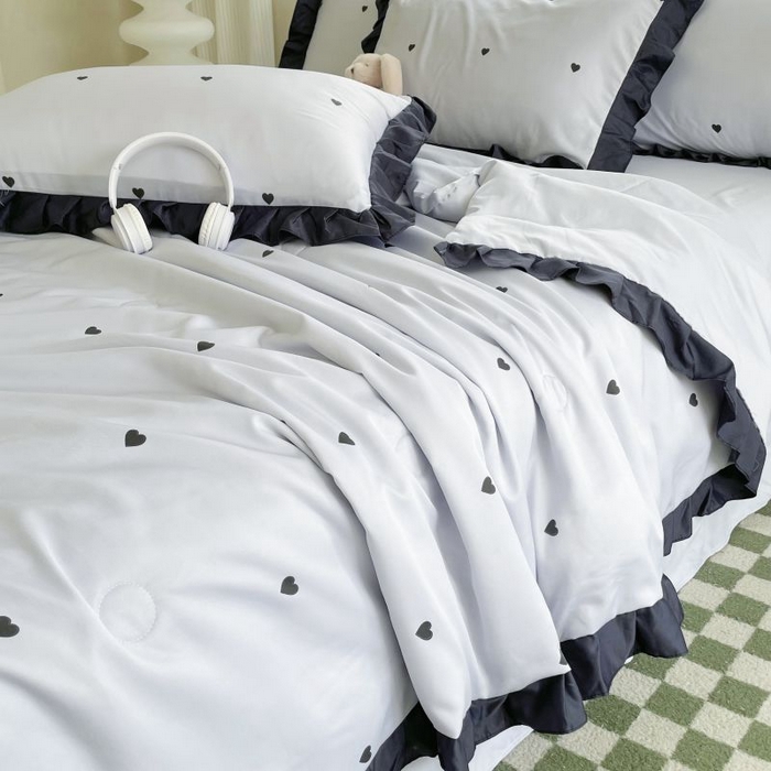 91家纺网 家纺一手货源 找家纺 绣女坊  2025新款水洗天丝夏被四件套 蓝色爱心