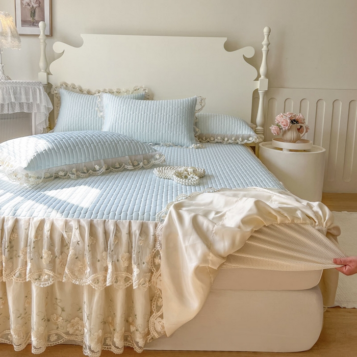 91家纺网 家纺一手货源 找家纺 恋尚 2025新款乳胶凉感床笠裙-甜朵【控价170起】 甜朵-清新蓝