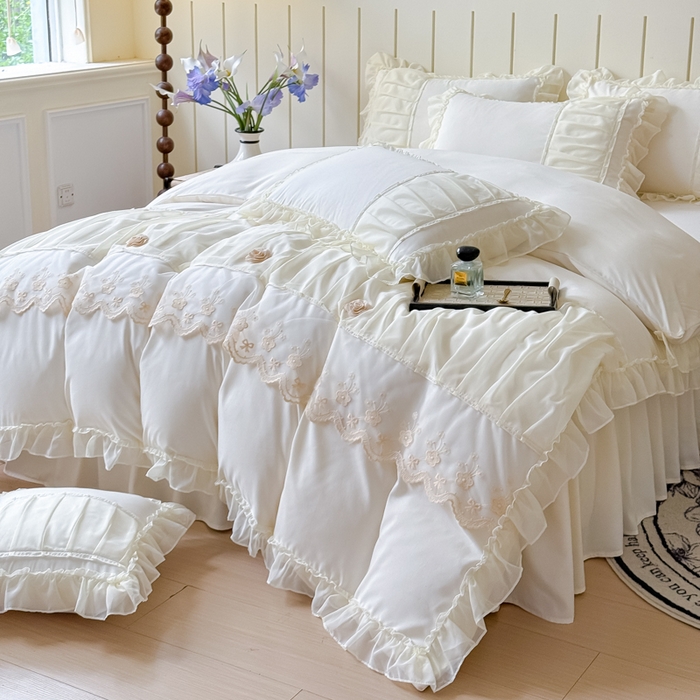 91家纺网 家纺一手货源 找家纺 狂想家 2025高定蕾丝糯小棉安妮系列四件套 奶昔白