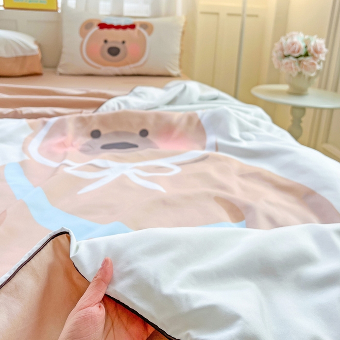 91家纺网 家纺一手货源 找家纺 海岛哥哥 2025新款水洗棉大版卡通夏被 生日熊