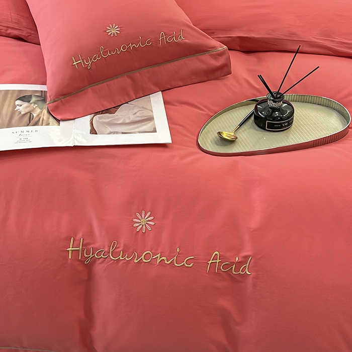 91家纺网 家纺一手货源 找家纺 （总）宇彬家纺 2025直播新款13374全棉纯棉母婴级压线一字绣纯色刺绣四件套全棉纯棉贡缎新疆长绒字母款铂金系列