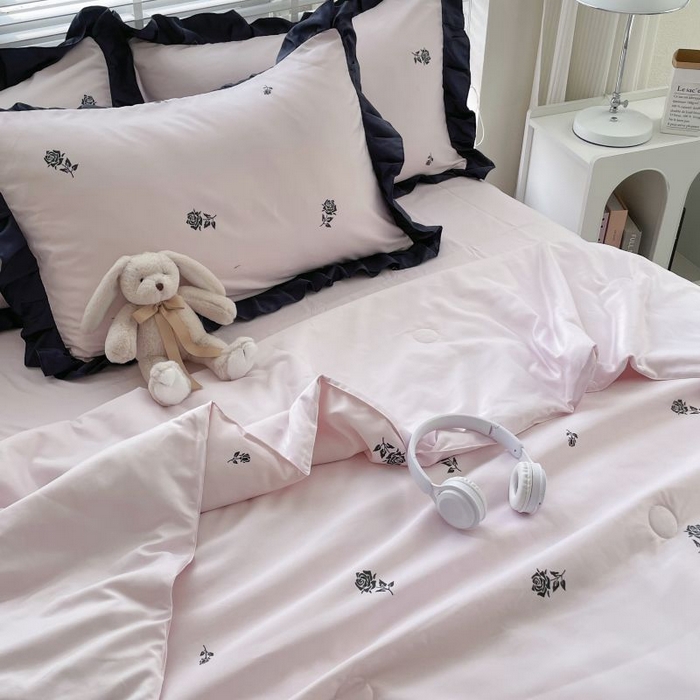 91家纺网 家纺一手货源 找家纺 绣女坊  2025新款水洗天丝夏被四件套 粉色玫瑰