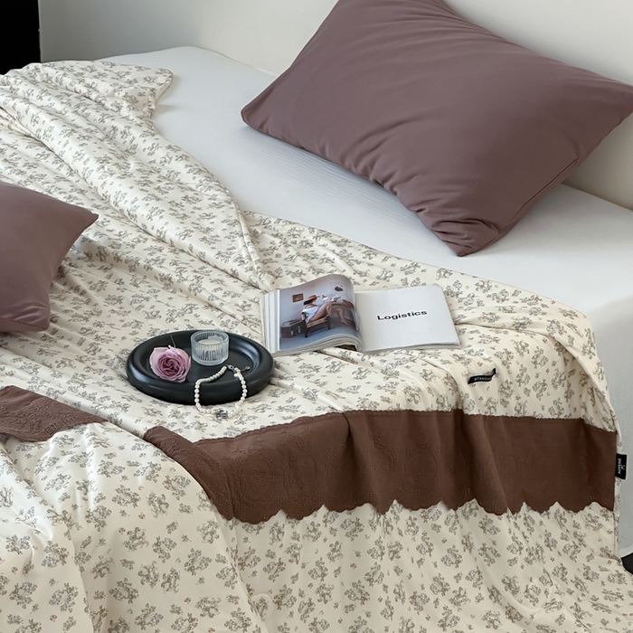 91家纺网 家纺一手货源 找家纺 （总）觅糖  2025新款春夏款法式蕾丝针织大豆夏被