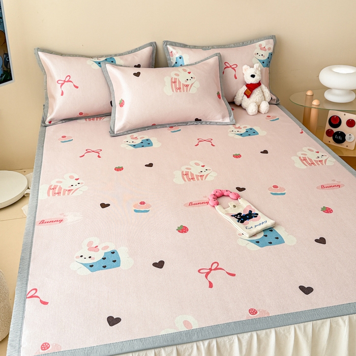 91家纺网 家纺一手货源 找家纺 典曼家纺 2025春夏新款250D冰丝宽边圆网冰丝凉席席子 蛋糕兔子