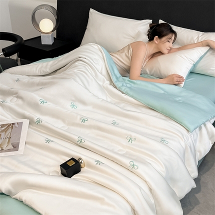 91家纺网 家纺一手货源 找家纺 （总）无界 2025新款B类水洗真丝绣花夏被系列-秘境