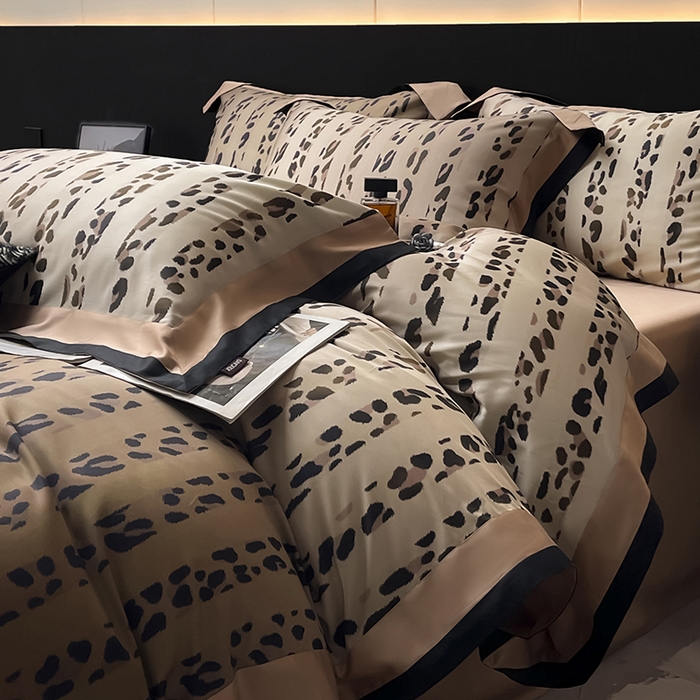 91家纺网 家纺一手货源 找家纺 乔力卡沃2025高端轻奢新品A类100支天丝棉夹棉床盖床笠四件套全棉纯棉床单加厚高端数码印花长绒棉床上用品  雨棠