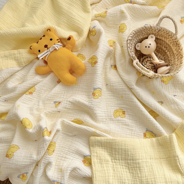 91家纺网 家纺一手货源 找家纺 BOSS 2025新款全棉纯棉皱皱纱儿童盖毯夏被  幼儿园夏被夏凉被空调被 柠檬鸭