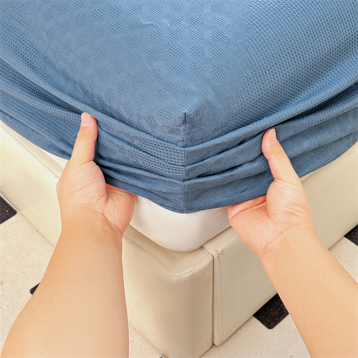 91家纺网 家纺一手货源 找家纺 曼町家居 2025新款全棉华夫格床笠 蔚蓝