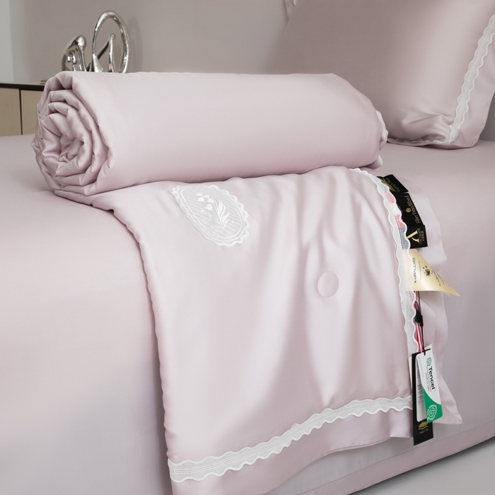 91家纺网 家纺一手货源 找家纺 桂雅居2025新款80支进口莱赛尔双丝夏被-达芙妮 香盈紫