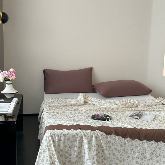 91家纺网 家纺一手货源 找家纺 （总）觅糖  2025新款春夏款法式蕾丝针织大豆夏被