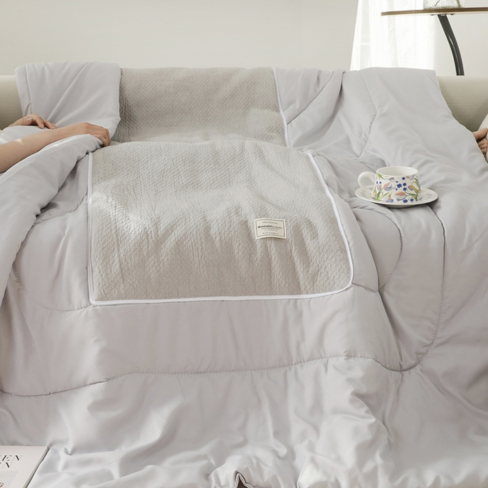 91家纺网 家纺一手货源 找家纺 番茄+ 2025新款简约全棉色织抱枕被 大地灰