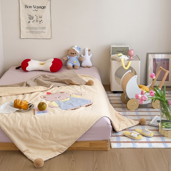 91家纺网 家纺一手货源 找家纺 喜多兔2025新款高精密人字棉贴布绣奶里奶气夏被夏凉被 咖色奶气小熊