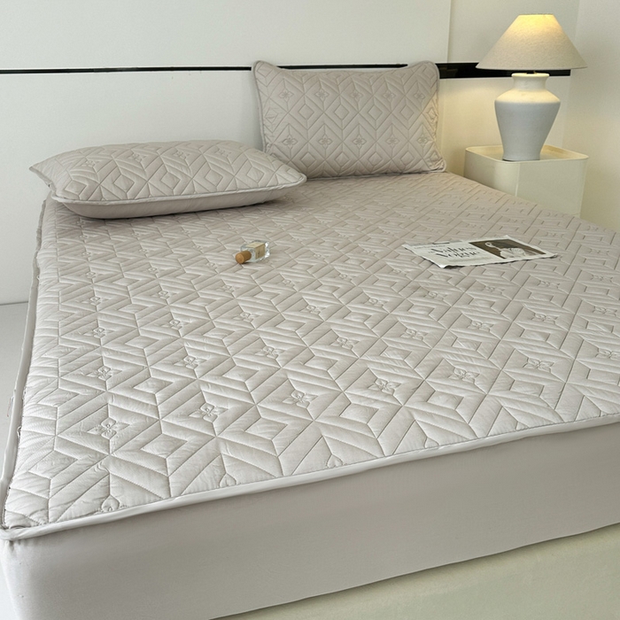 91家纺网 家纺一手货源 找家纺 云雀   2025新款舒适莱赛尔天丝夹棉床笠 菱格床笠-浅灰