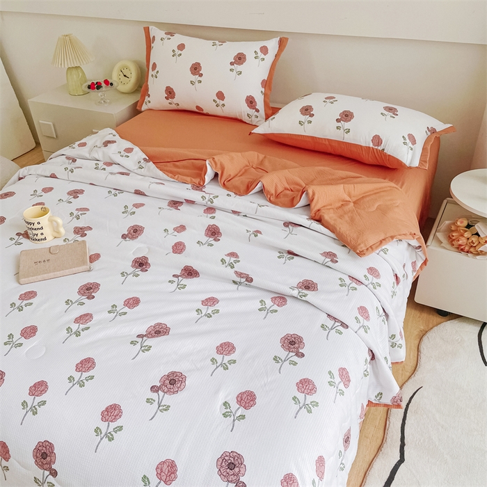 91家纺网 家纺一手货源 找家纺 南北家居 2025新款亲肤泡泡棉提花夏被 俏佳人