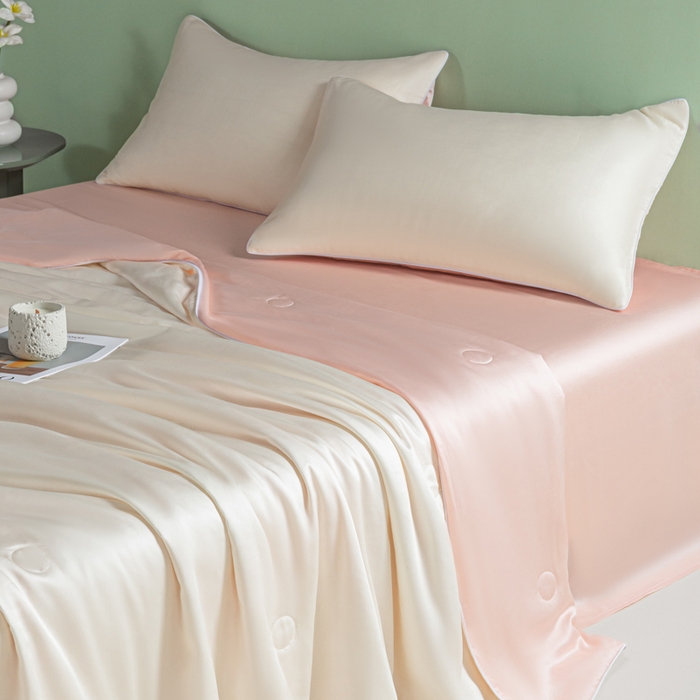 91家纺网 家纺一手货源 找家纺 爱彼家纺 2025夏季新款麻绳款冰丝夏被夏凉被空调被四件套-风格二 麻绳款夏被-奶昔白+粉