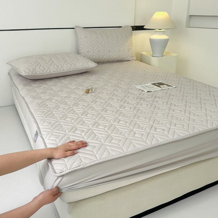 91家纺网 家纺一手货源 找家纺 云雀   2025新款舒适莱赛尔天丝夹棉床笠 菱格床笠-浅灰