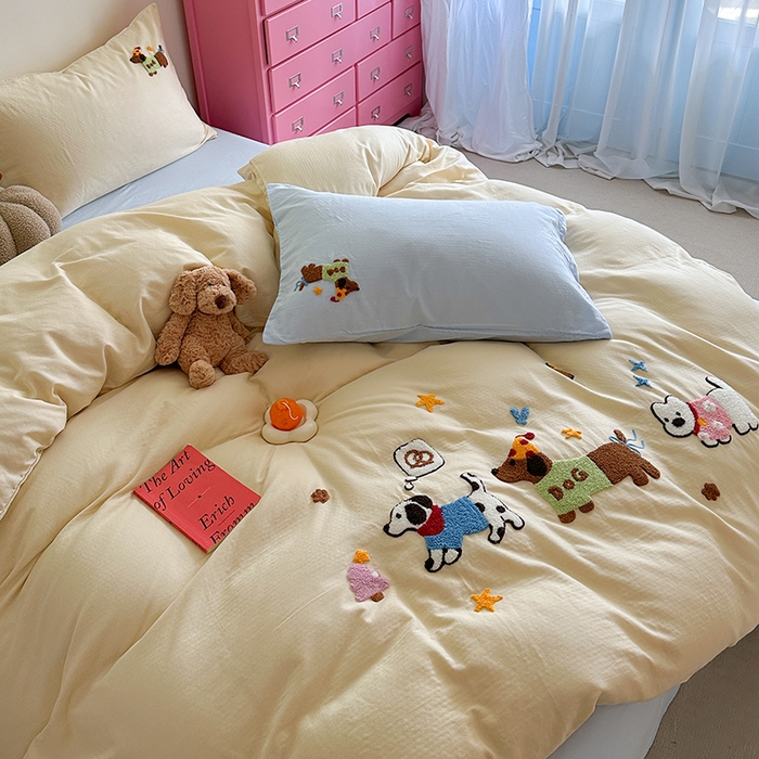 91家纺网 家纺一手货源 找家纺 TT.one 塔塔家居 2025新款全棉双层纱毛巾绣萌宠系列四件套 狗狗日记