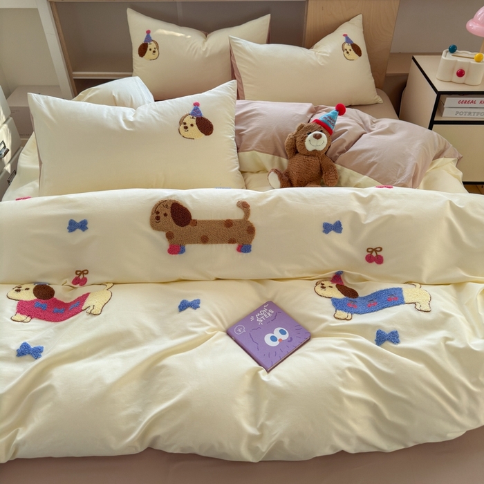 91家纺网 家纺一手货源 找家纺 如意朵2025新款全棉毛巾绣四件套 狗狗家族