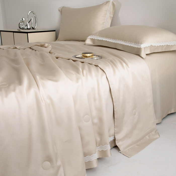 91家纺网 家纺一手货源 找家纺 桂雅居2025新款80支进口莱赛尔双丝夏被-达芙妮 云雾金