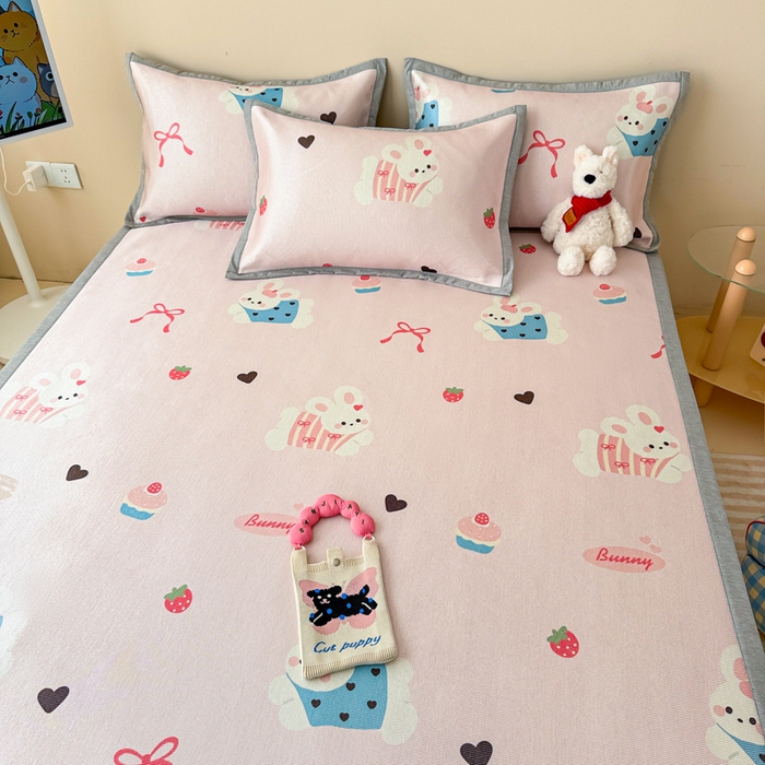 91家纺网 家纺一手货源 找家纺 典曼家纺 2025春夏新款250D冰丝宽边圆网冰丝凉席席子 蛋糕兔子